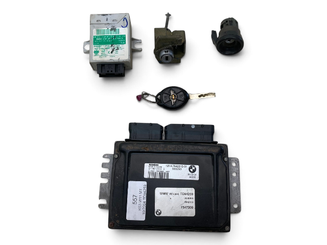 Mini Cooper S DME and Key Set Manual W11 12147557395 2005-2008 R53 R52 557