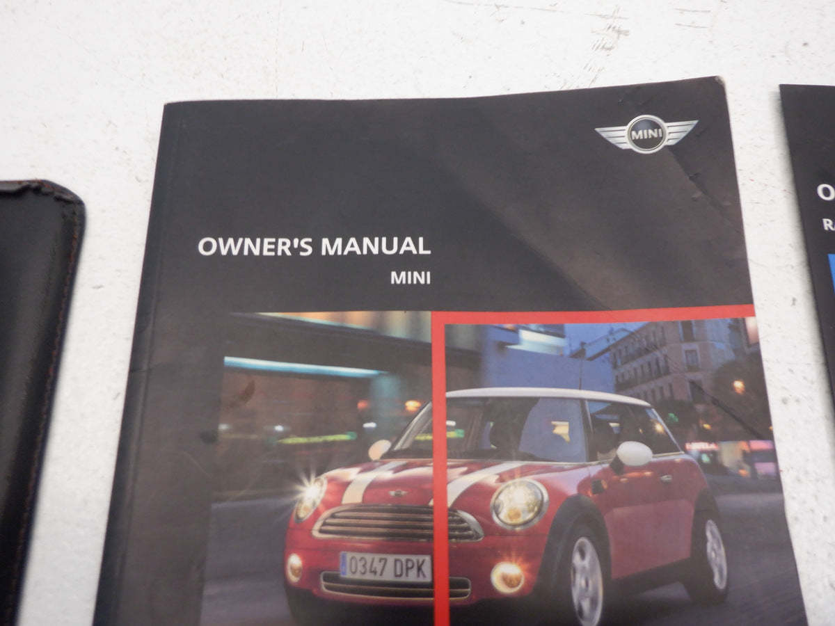 2007 Mini Cooper Owner's Manual/Technical Literature & Case 01410013326 R56 274