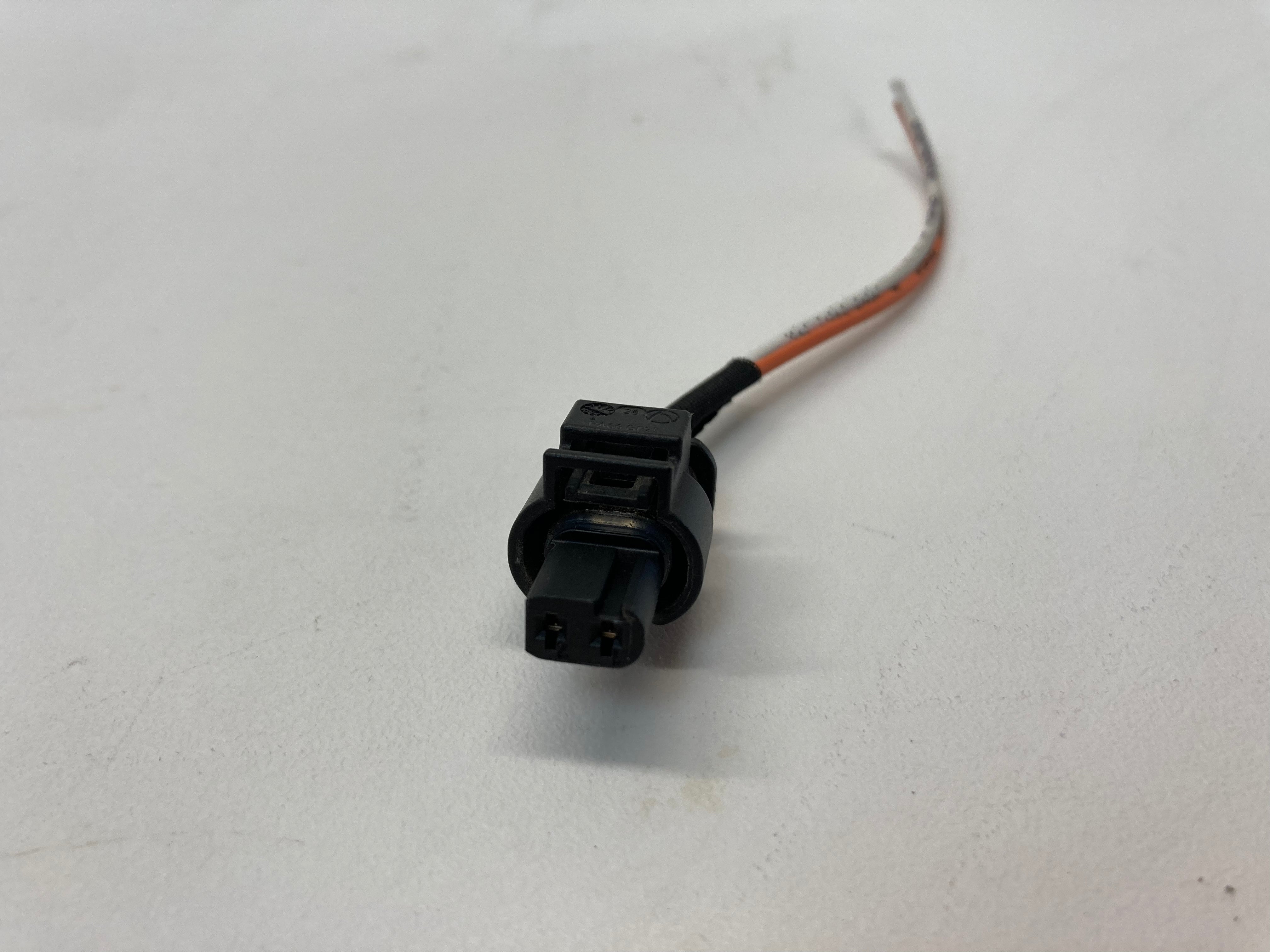 Mini Cooper Oil Pump Solenoid Valve Connector Wire 12518626764 07 