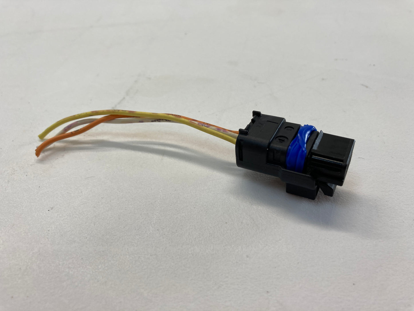 Mini Cooper S JCW Fuel Rail Sensor Connector N14 13537568050 07-11 R56 R55 R57