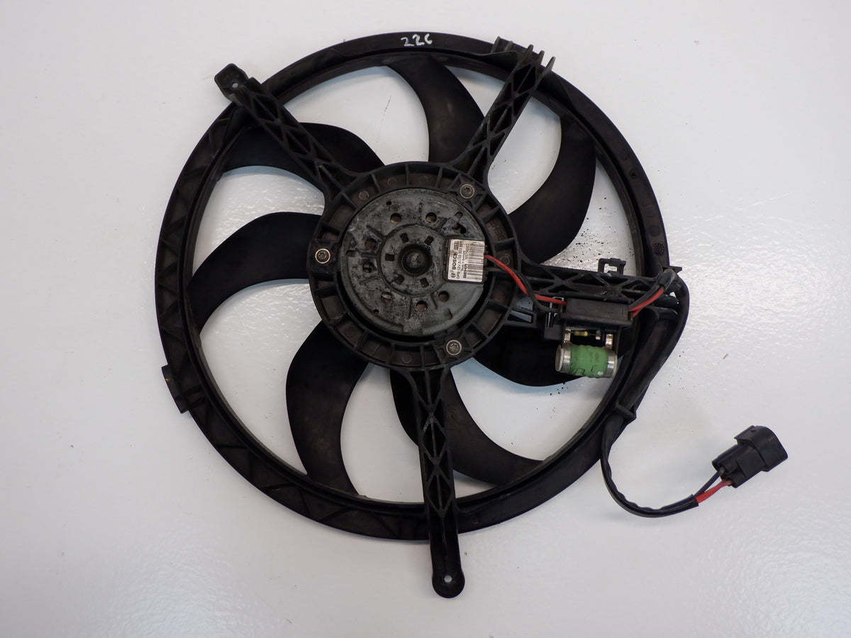 Mini Countryman Paceman Radiator Cooling Fan 17427535100 11-16 R60 R61