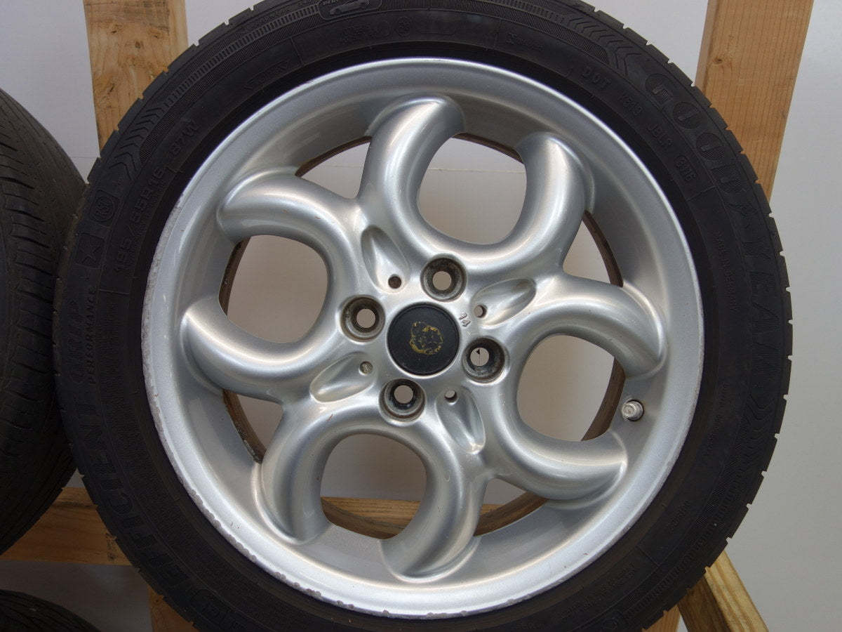 Mini Cooper R120 4 Hole Circular Spoke Wheel 16" 36116791942 189