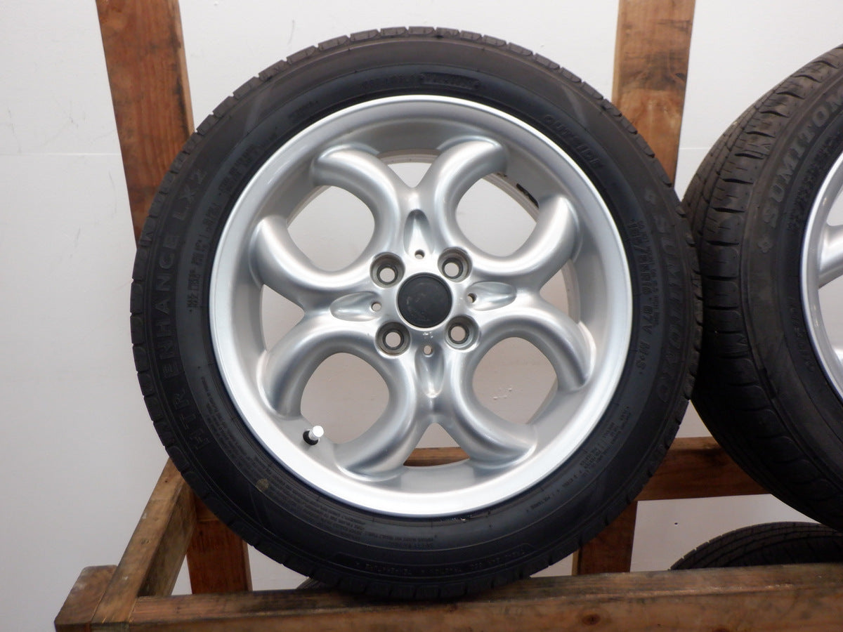 Mini Cooper 4 Hole Circular Spoke Wheels R120 36116791942 325