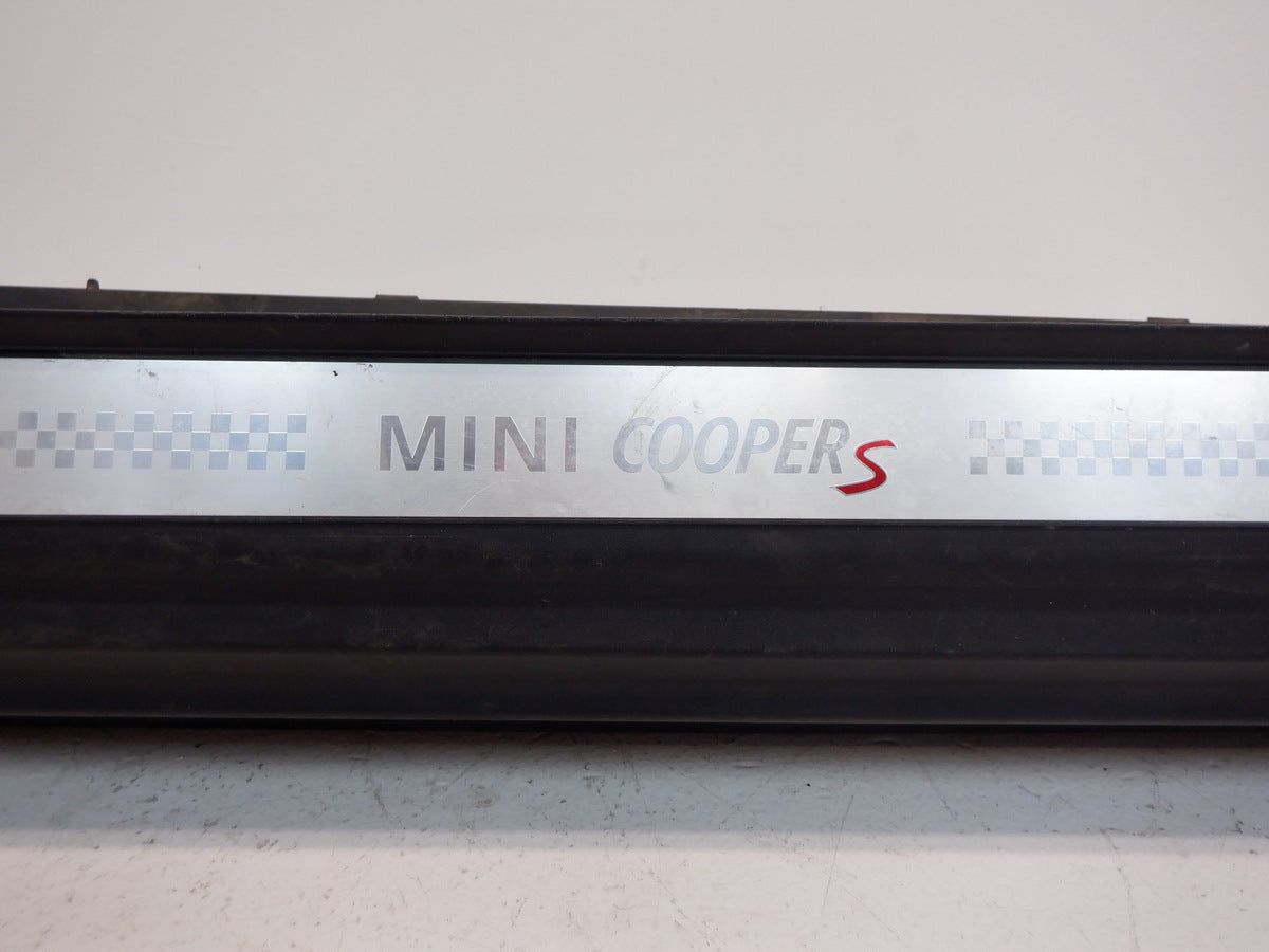 Mini Cooper S Right Side Skirt Door Sill 51777147916 07-15 R56 R57 R58 R59 280
