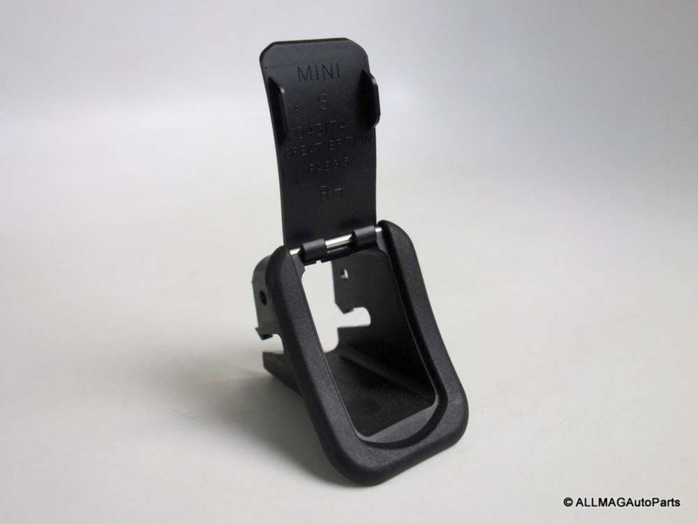Mini Cooper Right Rear Seat Restraint Isofix Cover w/o Image 52207043174 02-08 R50 R52 R53