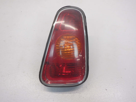 Mini Cooper Right Rear Tail Light 63216935784 02-04 R50 R53 265