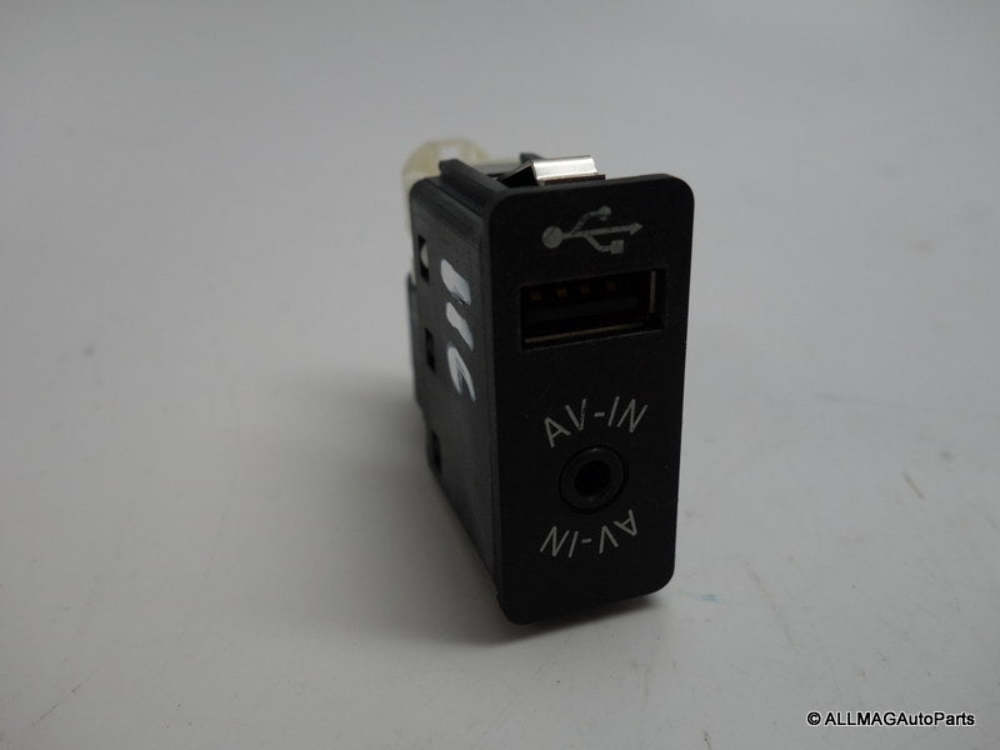 Mini Cooper AV-IN Audio Jack USB MP3 Input 13-16 84109264966 R5x R6x