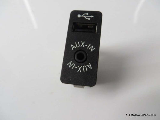 84109266607 14-19 Mini Cooper AUX IN Audio Jack USB Input  F54 F55 F56