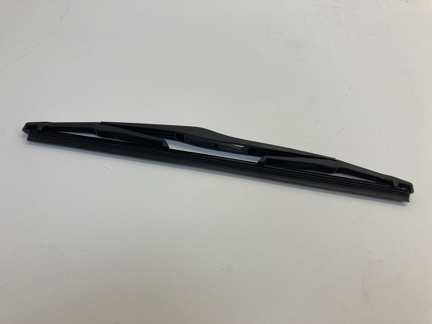 Land Rover Discovery II Rear Wiper Blade NEW DKC100890