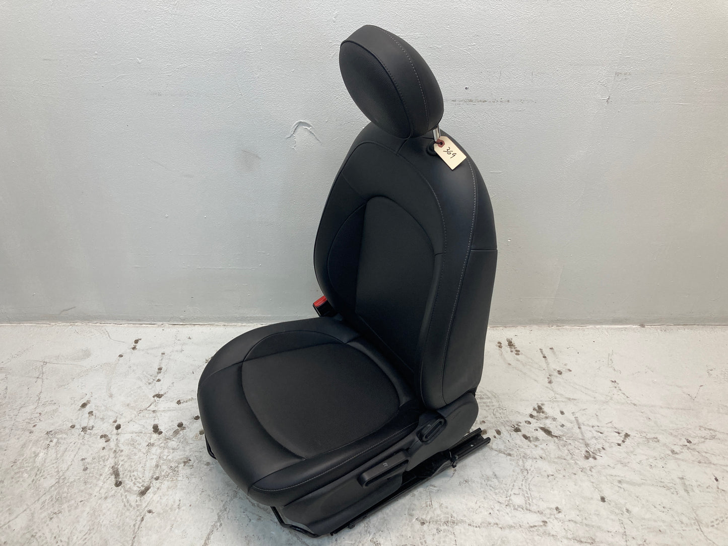 Mini Cooper 5 Door Hatchback Heated Black Leatherette Seats K9E1 F55 369