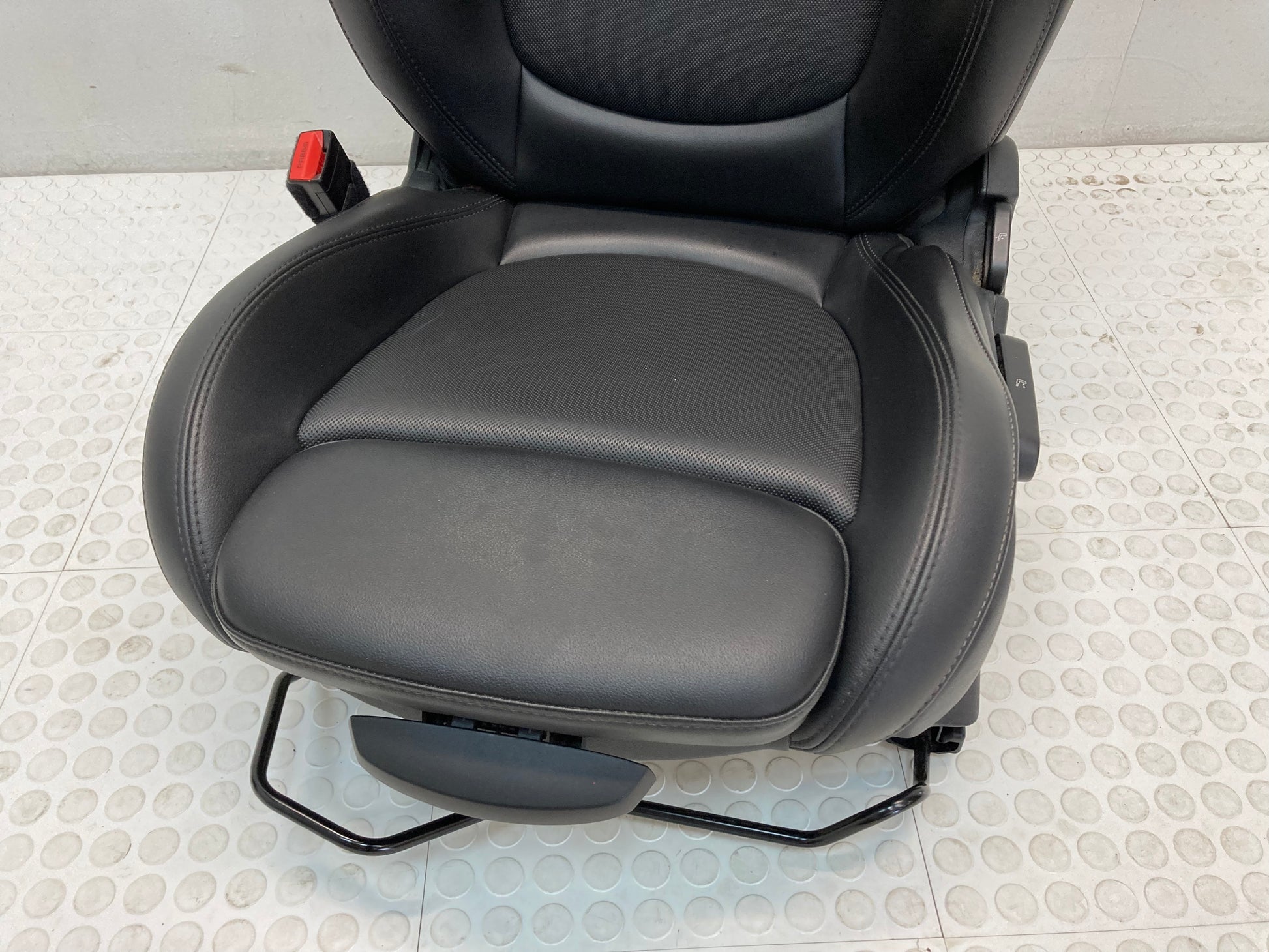 GENUINE MINI COOPER JCW F56 Heated Leather Interior Seats