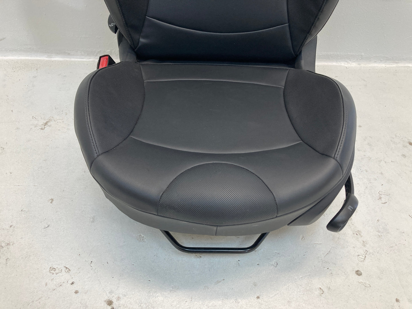 Mini Cooper Convertible Front Seats Carbon Black Leatherette K9E1 09-15 R57 356